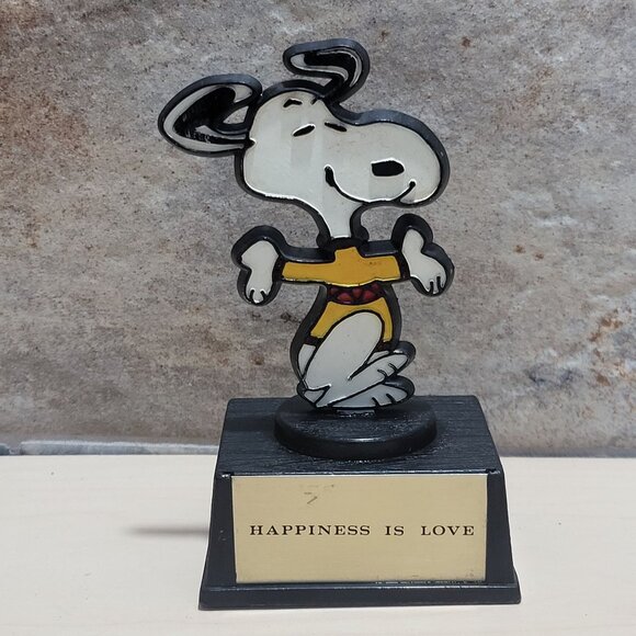 Peanuts Gang Aviva Snoopy Trophy Happiness Is Love - Picture 1 of 8